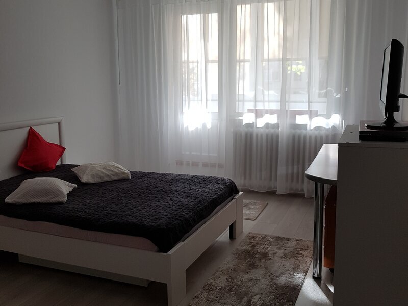 Militari, Bd. Iuliu Maniu, Gorjului, 3 minute metrou, stradal, din 1. 04.