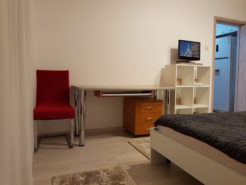 Militari, Bd. Iuliu Maniu, Gorjului, 3 minute metrou, stradal, din 1. 04.